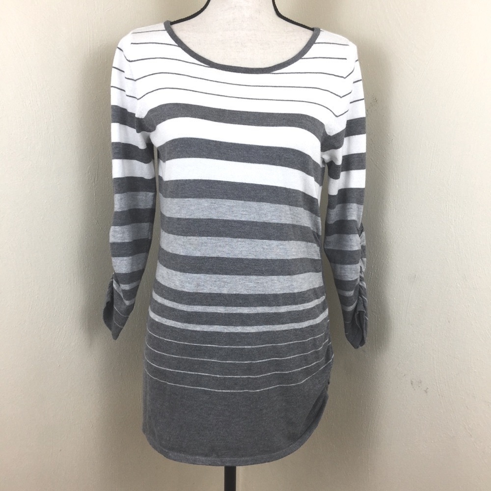 EUC Cato Sweater Top. Gray & White. Sz S.